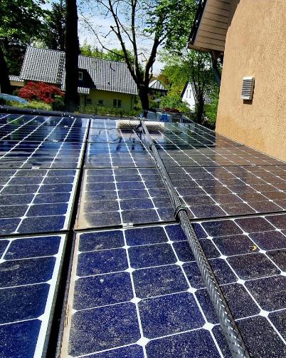 Solarmodule vor der Reinigung